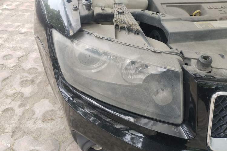 Used Jeep Compass 2015 2.0L two-wheel drive sport version Right Front Headlight
