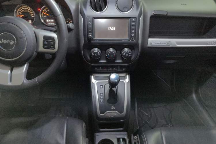 Used Jeep Compass 2015 2.0L Two-Wheel Drive Luxury Edition Audio And AC Panel