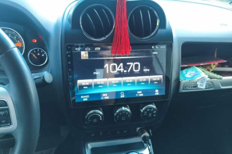 Used Jeep Compass 2015 2.0L Two-Wheel Drive Luxury Edition Audio And AC Panel
