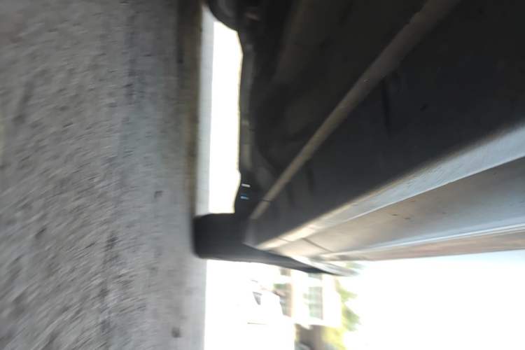 Used Jeep Compass 2015 2.0L two-wheel drive sport version Chassis Front Left