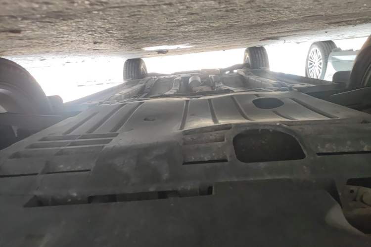 Used Jeep Compass 2015 2.0L two-wheel drive sport version Chassis Front