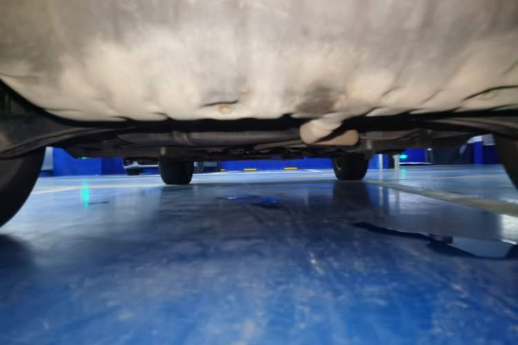 Used Jeep Compass 2015 2.0L two-wheel drive sport version Chassis Rear
