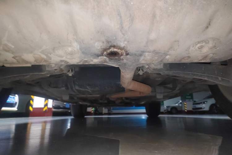 Used Jeep Compass 2015 2.0L two-wheel drive sport version Chassis Rear