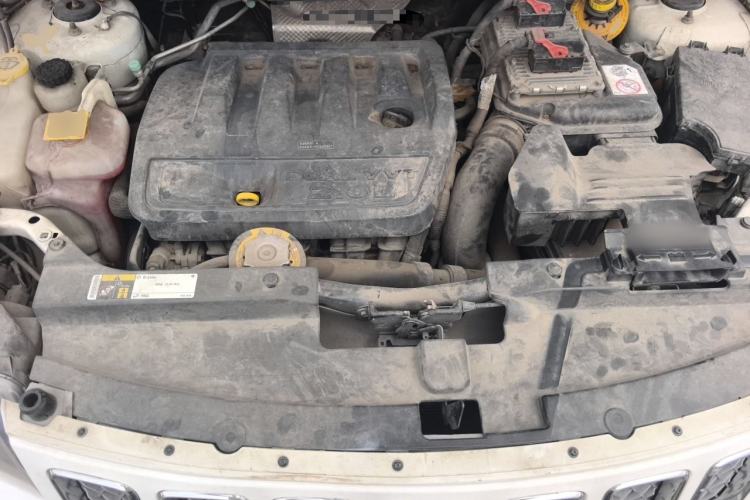 Used Jeep Compass 2015 2.0L Two-Wheel Drive Luxury Edition Engine Bay