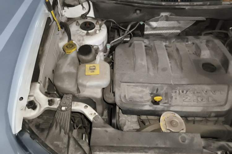 Used Jeep Compass 2015 2.0L two-wheel drive sport version Engine Bay Right