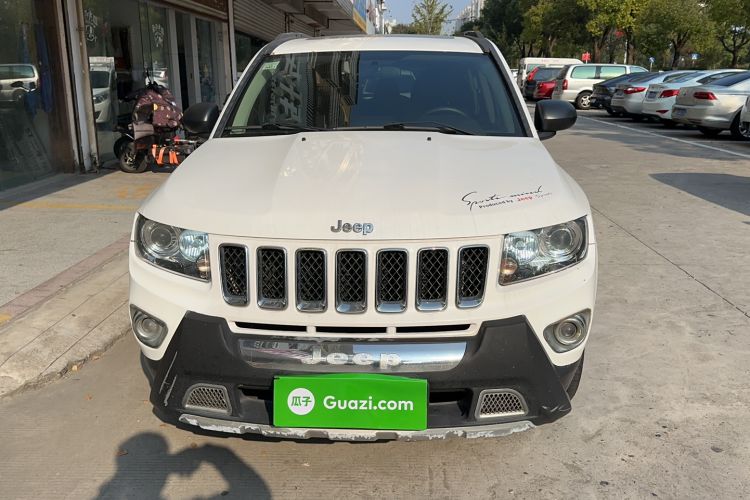 Used Jeep Compass 2015 2.0L two-wheel drive sport version Exterior 1