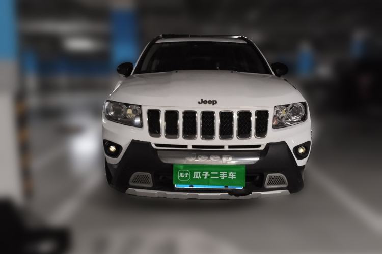 Used Jeep Compass 2015 2.0L two-wheel drive sport version Front