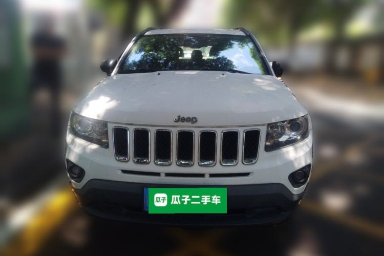 Used Jeep Compass 2015 2.0L two-wheel drive sport version Front