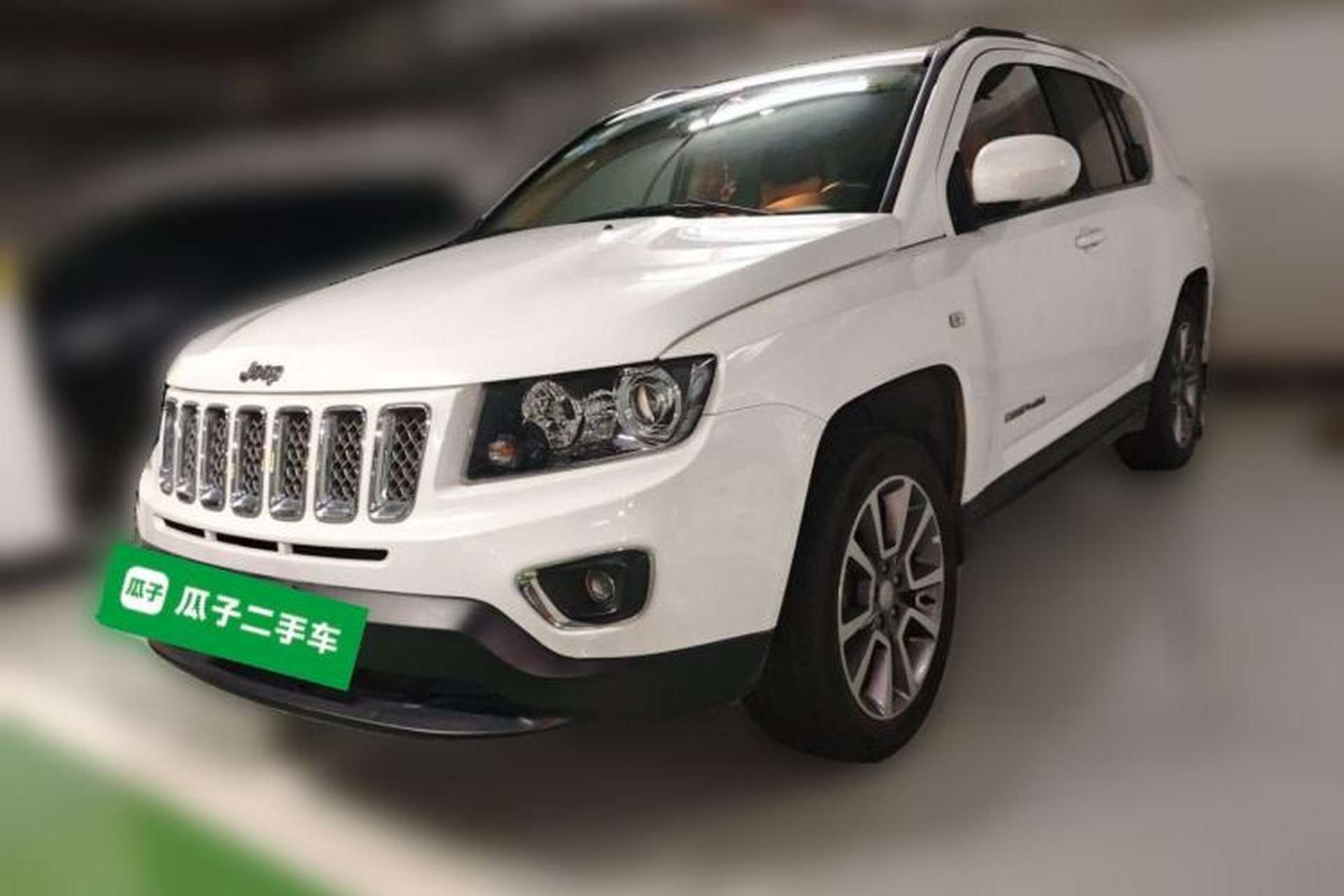 Used Jeep Compass 2015 2.0L Two-Wheel Drive Luxury Edition Front Left 45 Deg