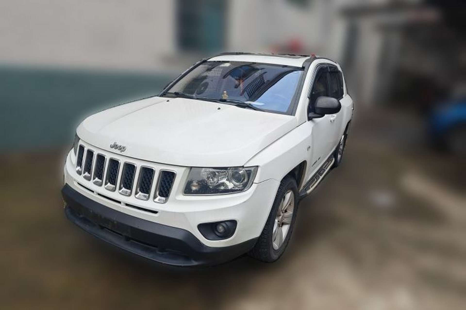 Used Jeep Compass 2015 2.0L two-wheel drive sport version Front Left 45 Deg