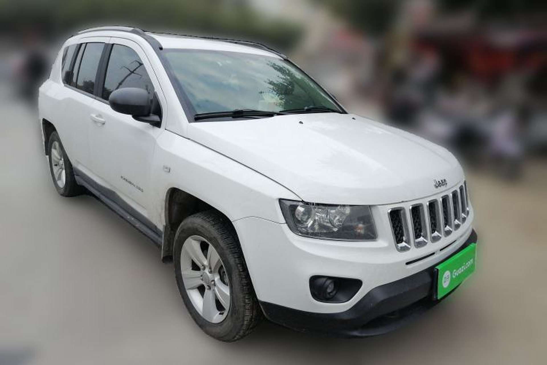 Used Jeep Compass 2015 2.0L two-wheel drive sport version Front Right 45 Deg