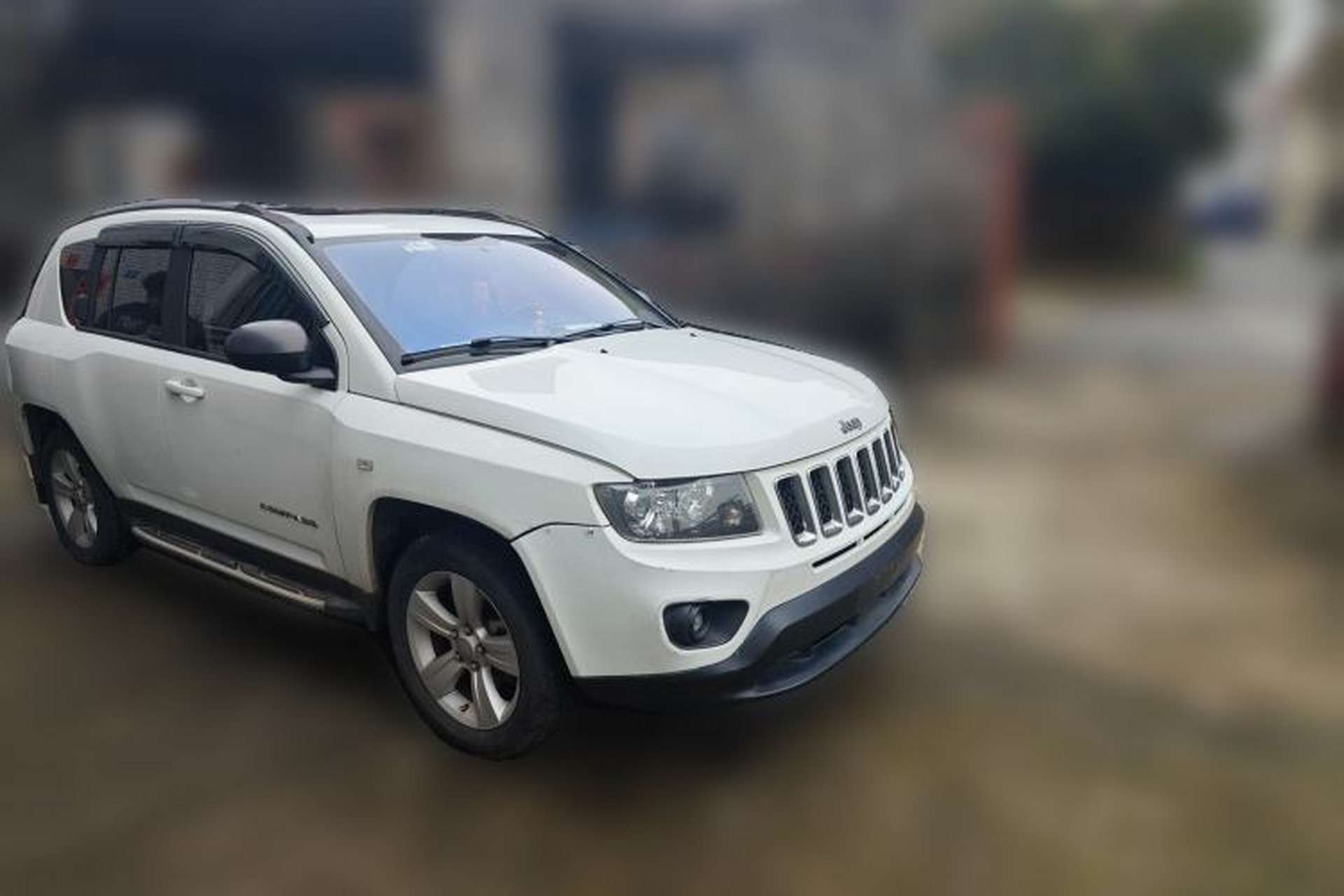 Used Jeep Compass 2015 2.0L two-wheel drive sport version Front Right 45 Deg