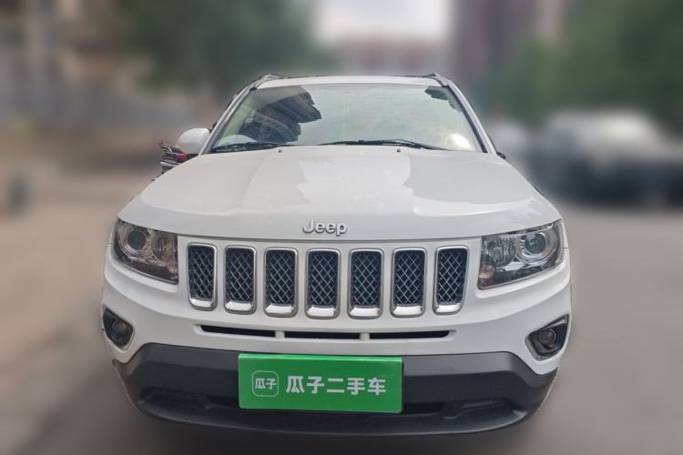 Used Jeep Compass 2015 2.0L Two-Wheel Drive Luxury Edition Front