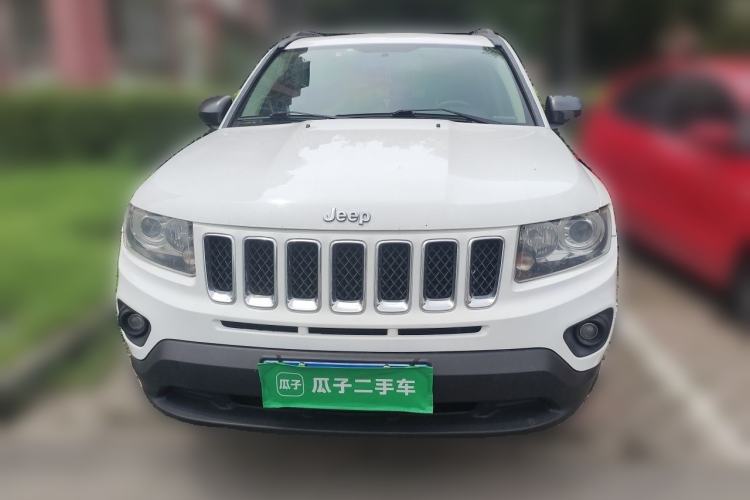 Used Jeep Compass 2015 2.0L two-wheel drive sport version Front