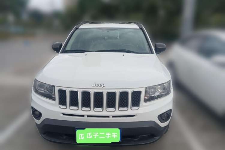 Used Jeep Compass 2015 2.0L two-wheel drive sport version Front