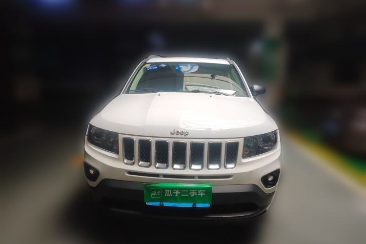 Used Jeep Compass 2015 2.0L two-wheel drive sport version Front