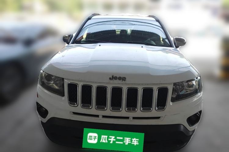 Used Jeep Compass 2015 2.0L two-wheel drive sport version Front