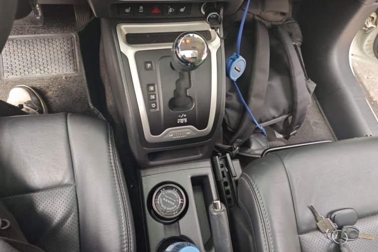 Used Jeep Compass 2015 2.0L Two-Wheel Drive Luxury Edition Gear Lever