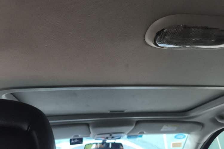 Used Jeep Compass 2015 2.0L Two-Wheel Drive Luxury Edition Headliner