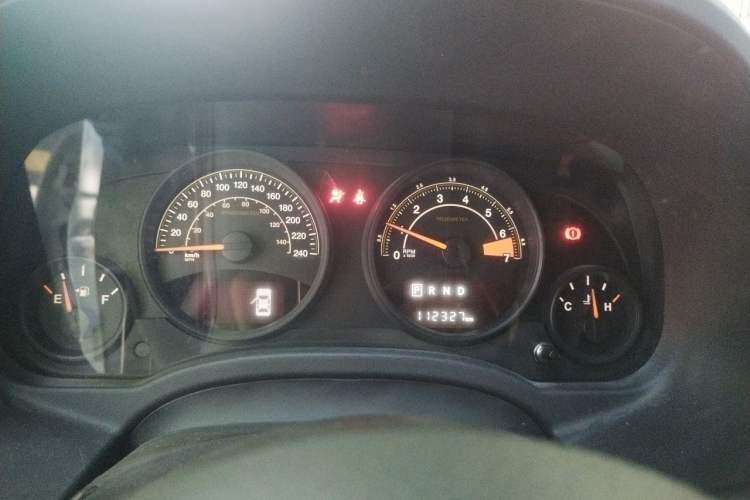Used Jeep Compass 2015 2.0L two-wheel drive sport version Instrument Cluster