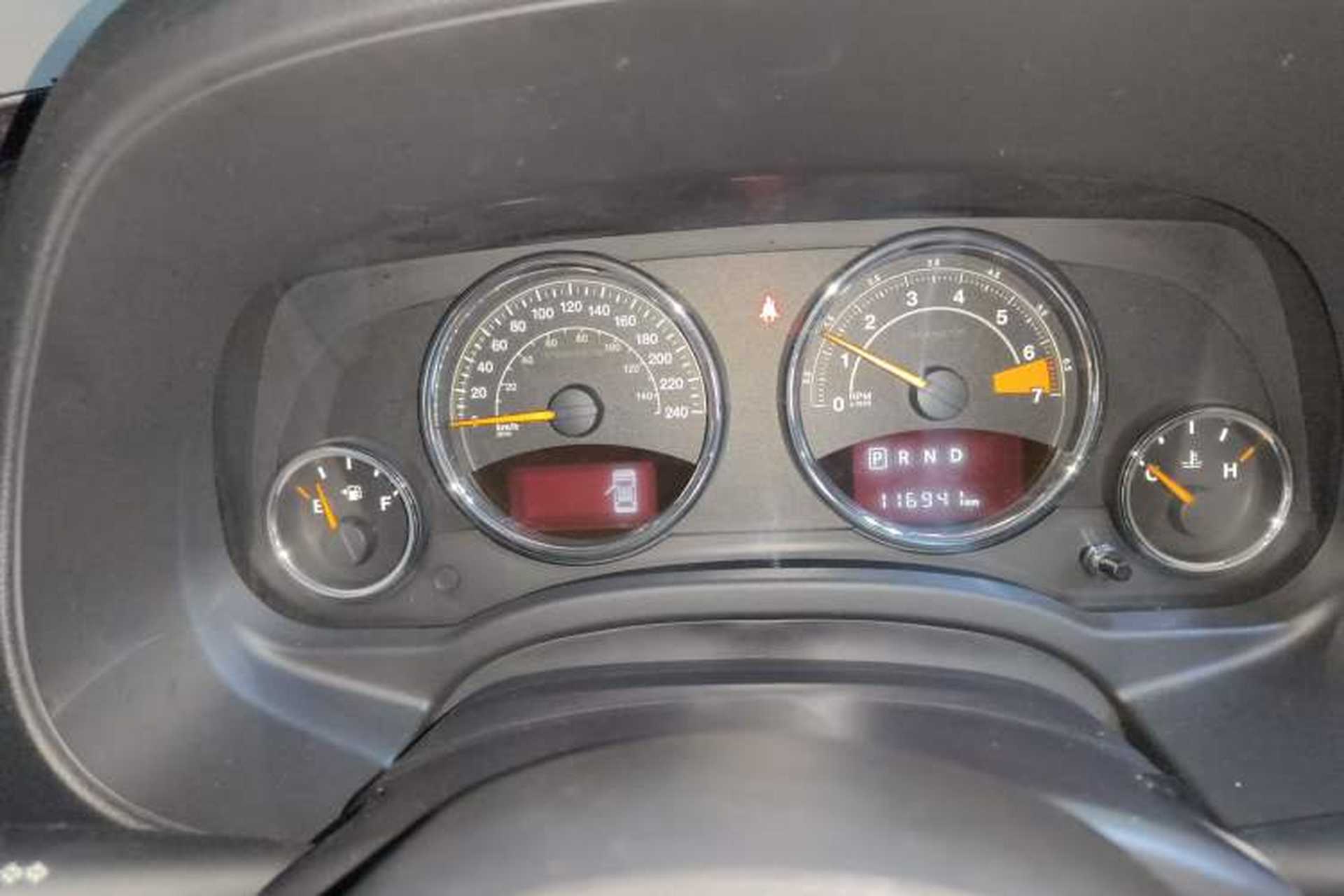 Used Jeep Compass 2015 2.0L Two-Wheel Drive Luxury Edition Instrument Cluster
