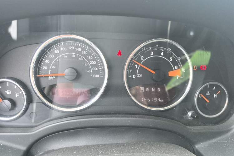 Used Jeep Compass 2015 2.0L Two-Wheel Drive Luxury Edition Instrument Cluster