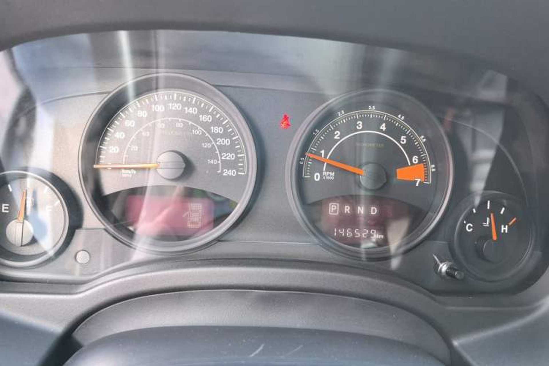 Used Jeep Compass 2015 2.0L two-wheel drive sport version Instrument Cluster