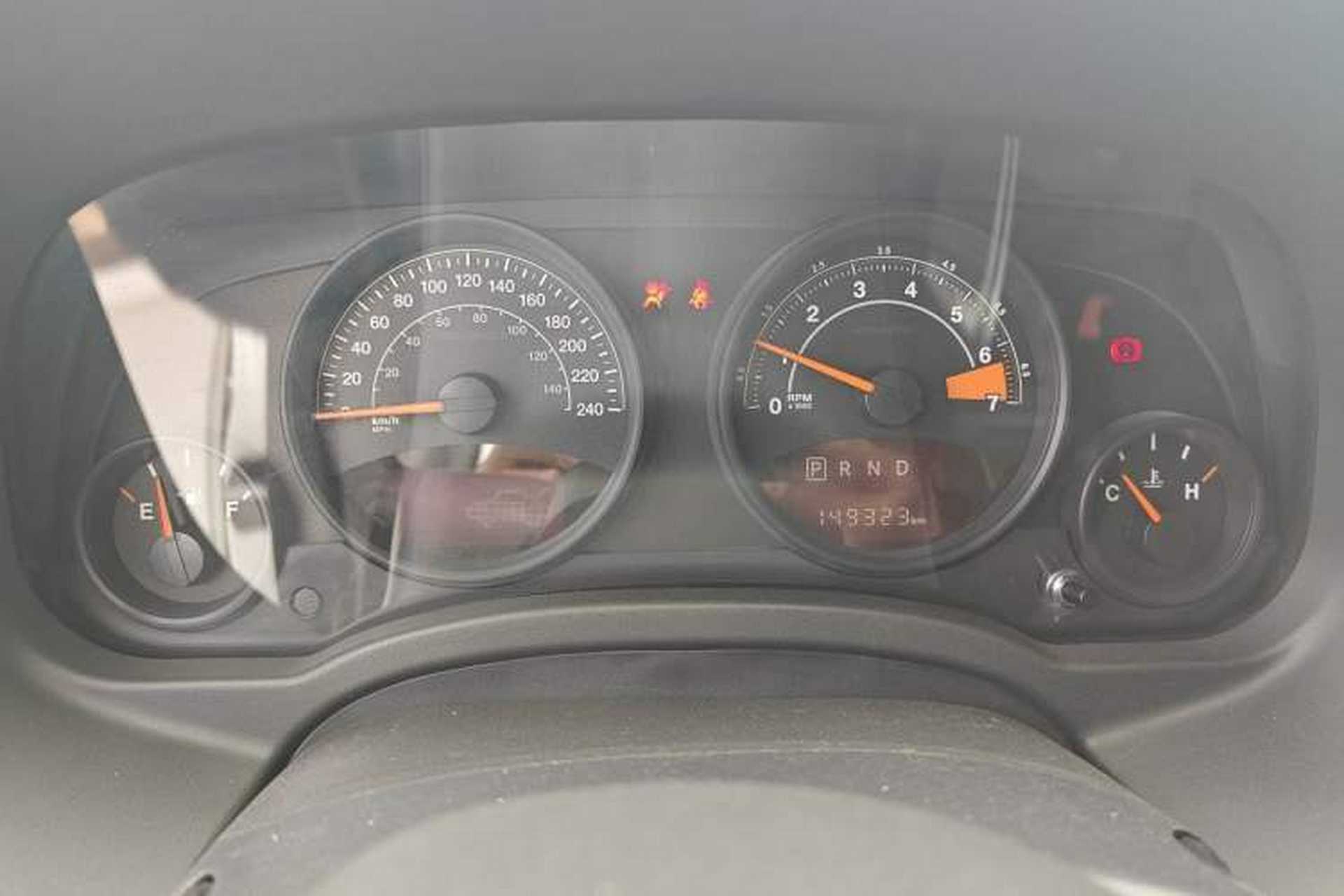 Used Jeep Compass 2015 2.0L two-wheel drive sport version Instrument Cluster