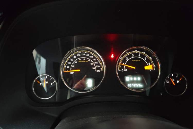 Used Jeep Compass 2015 2.0L Two-Wheel Drive Luxury Edition Instrument Cluster