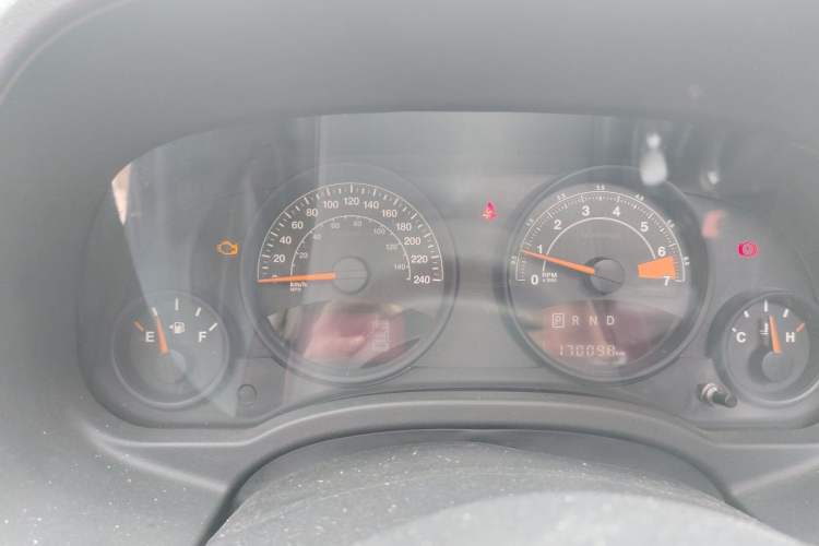 Used Jeep Compass 2015 2.0L two-wheel drive sport version Instrument Cluster