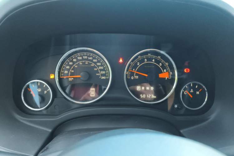 Used Jeep Compass 2015 2.0L Two-Wheel Drive Luxury Edition Instrument Cluster