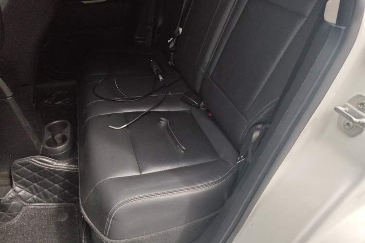 Used Jeep Compass 2015 2.0L Two-Wheel Drive Luxury Edition Left Rear Seat