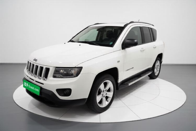 Used Jeep Compass 2015 2.0L two-wheel drive sport version Guazi used car, China used car export, Used car for sale, Used Jeep cars, Cheapest cars for sale
