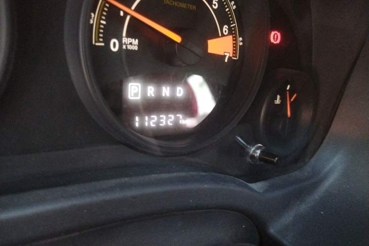 Used Jeep Compass 2015 2.0L two-wheel drive sport version Odometer Close Up