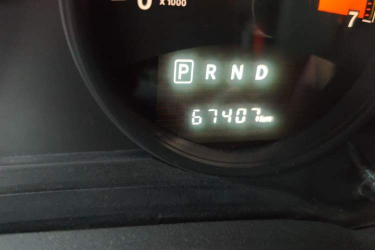 Used Jeep Compass 2015 2.0L two-wheel drive sport version Odometer Close Up