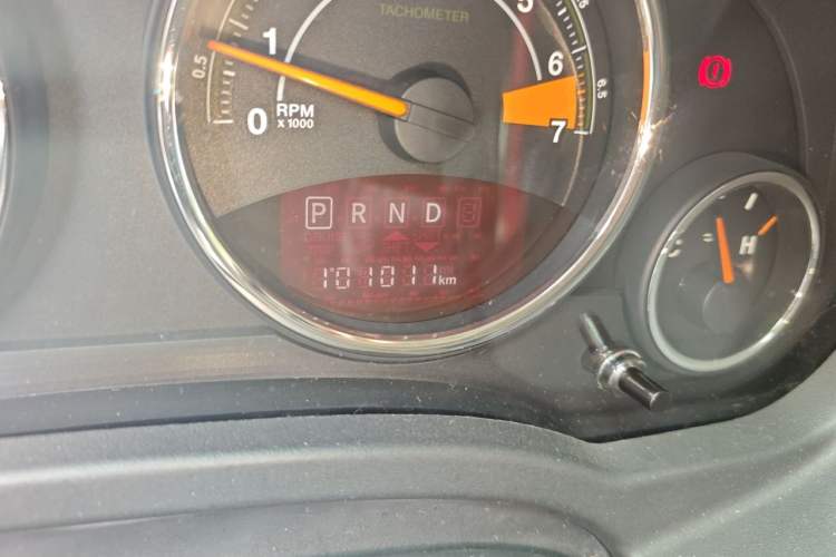Used Jeep Compass 2015 2.0L Two-Wheel Drive Luxury Edition Odometer Close Up