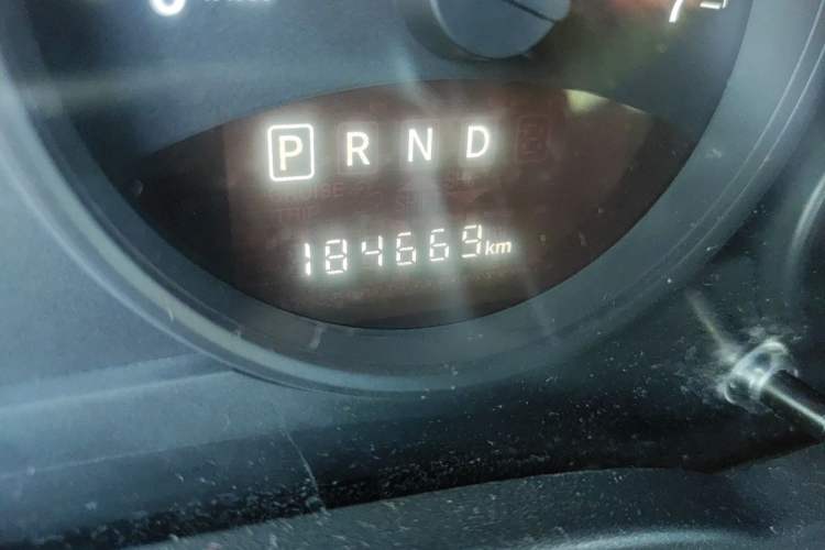 Used Jeep Compass 2015 2.0L two-wheel drive sport version Odometer Close Up