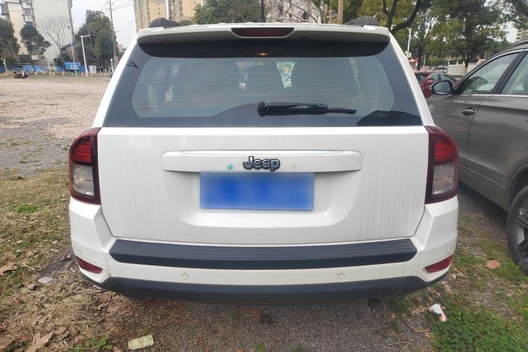 Used Jeep Compass 2015 2.0L two-wheel drive sport version Rear