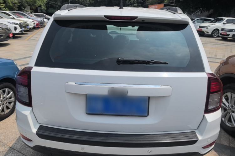 Used Jeep Compass 2015 2.0L two-wheel drive sport version Rear