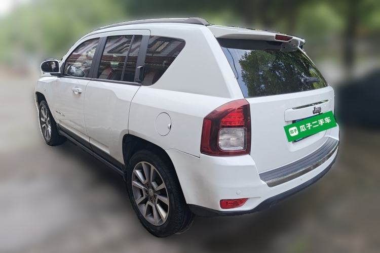 Used Jeep Compass 2015 2.0L Two-Wheel Drive Luxury Edition Rear Left 45 Deg