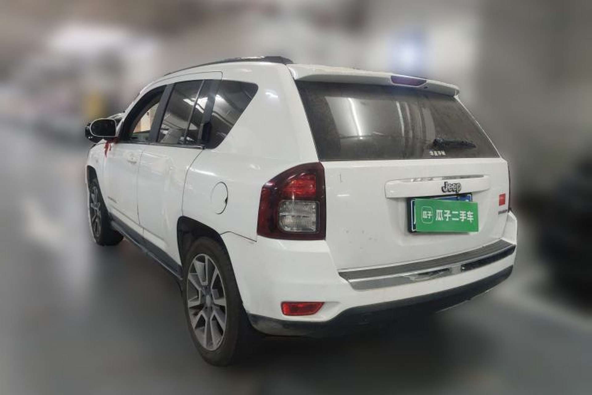 Used Jeep Compass 2015 2.0L Two-Wheel Drive Luxury Edition Rear Left 45 Deg