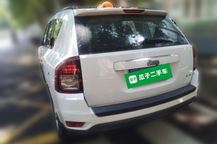 Used Jeep Compass 2015 2.0L two-wheel drive sport version Rear Left 45 Deg