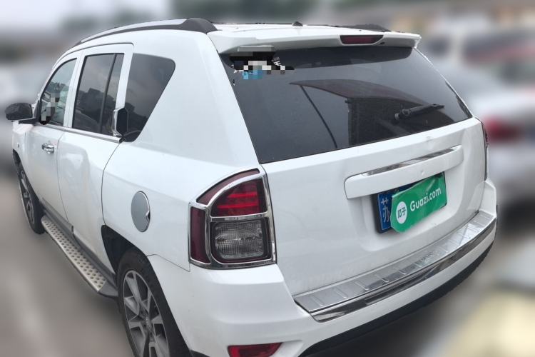 Used Jeep Compass 2015 2.0L Two-Wheel Drive Luxury Edition Rear Left 45 Deg