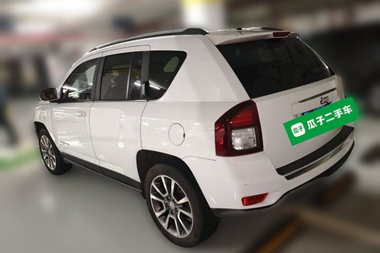 Used Jeep Compass 2015 2.0L Two-Wheel Drive Luxury Edition Rear Left 45 Deg
