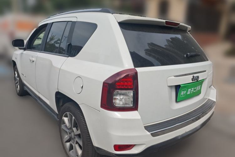 Used Jeep Compass 2015 2.0L Two-Wheel Drive Luxury Edition Rear Left 45 Deg