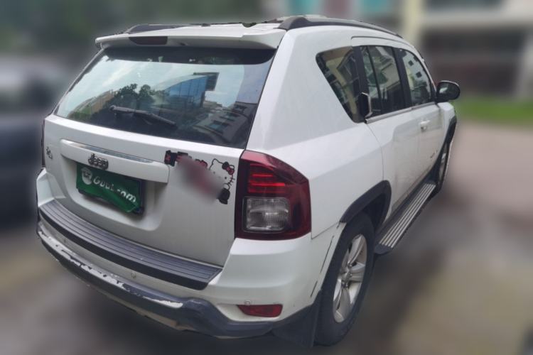 Used Jeep Compass 2015 2.0L two-wheel drive sport version Rear Right 45 Deg
