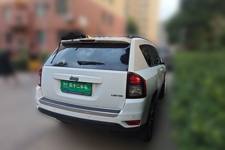 Used Jeep Compass 2015 2.0L Two-Wheel Drive Luxury Edition Rear Right 45 Deg