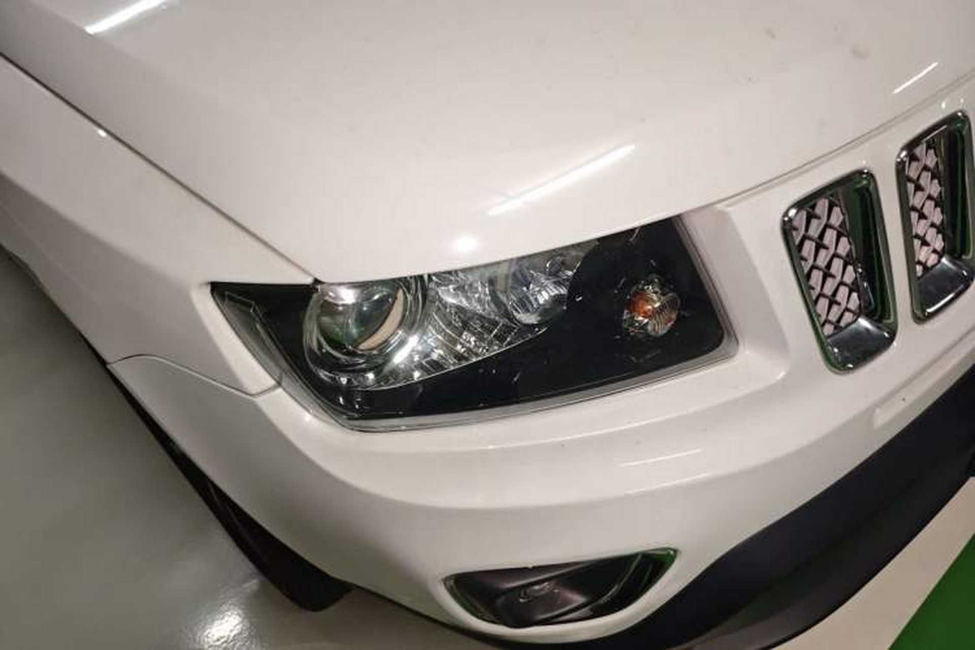 Used Jeep Compass 2015 2.0L Two-Wheel Drive Luxury Edition Right Front Headlight