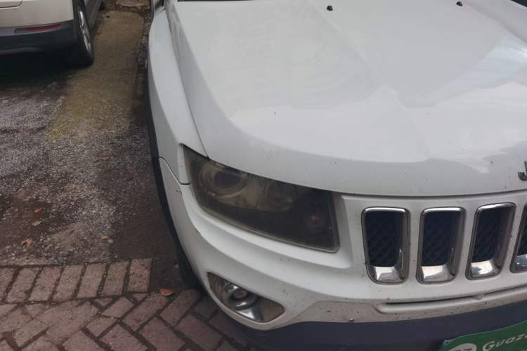 Used Jeep Compass 2015 2.0L two-wheel drive sport version Right Front Headlight