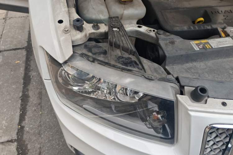 Used Jeep Compass 2015 2.0L Two-Wheel Drive Luxury Edition Right Front Headlight